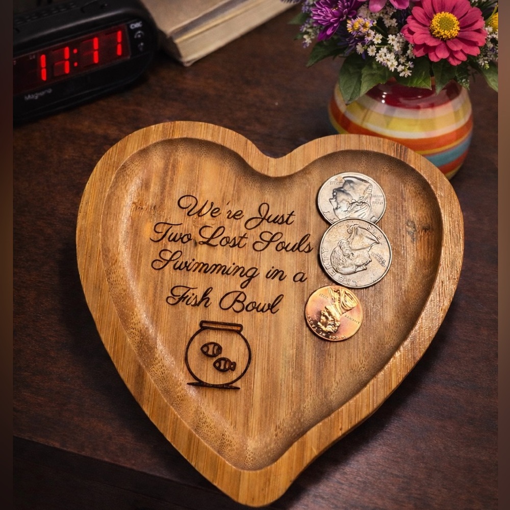 Customized Handmade Heart-Shaped Wooden Trinket/Jewelry Tray  NEW - Picture 2 of 8